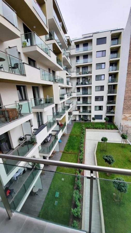 Bpr Space Grey Home With Balcony Budapest Ngoại thất bức ảnh